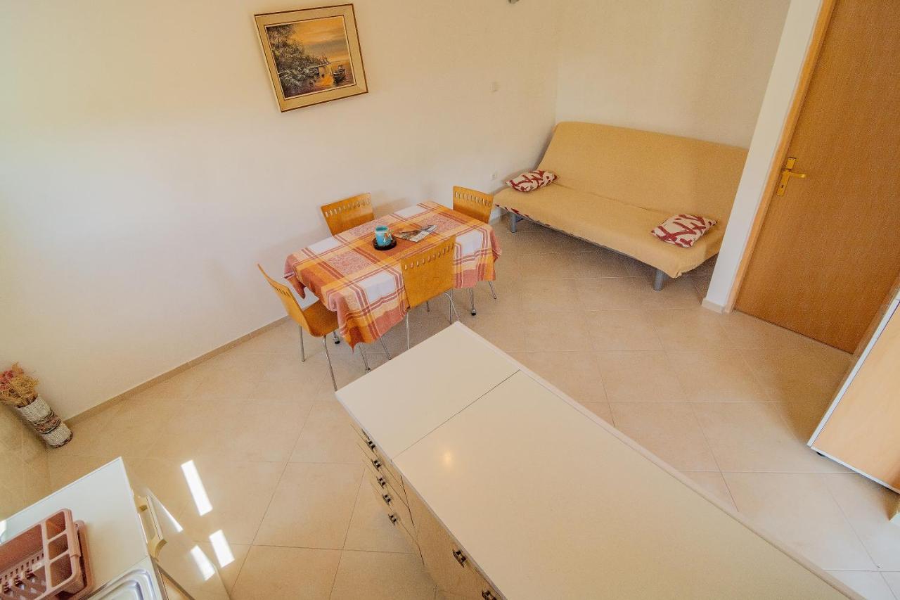 Apartment Dumicic 2 Mundanije Luaran gambar